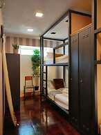 Caruma Surf Hostel & Suites