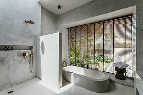 Concrete Retreat Umalas