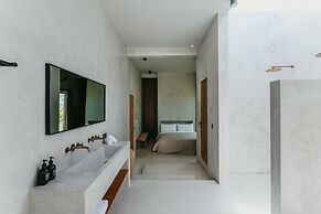 Concrete Retreat Umalas