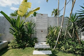 Concrete Retreat Umalas