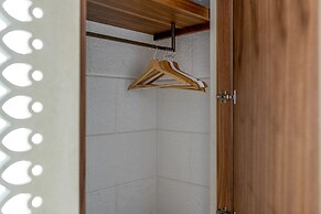 Vico Bianco Raro Rooms Collections