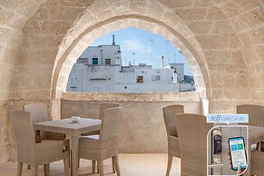 Vico Bianco Raro Rooms Collections