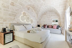 Vico Bianco Raro Rooms Collections