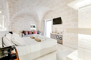 Vico Bianco Raro Rooms Collections