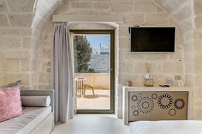 Vico Bianco Raro Rooms Collections