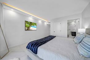 Serene and Modern Apartment Centrally Located