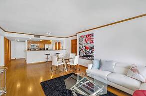 Chic Bayfront Condo With Stunning View