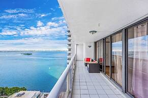 Chic Bayfront Condo With Stunning View