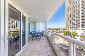 Chic Bayfront Condo With Stunning View