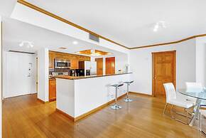 Chic Bayfront Condo With Stunning View