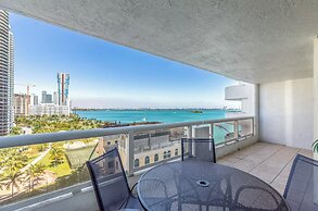 Chic Bayfront Condo With Stunning View
