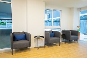 Zayn Express & Suites