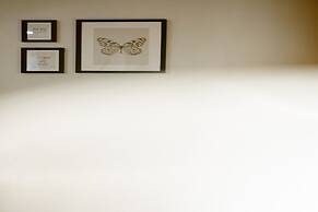 Zayn Express & Suites