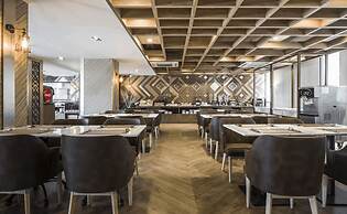 Zayn Express & Suites