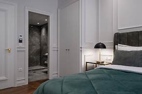 Praxitelous Luxury Suites