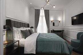 Praxitelous Luxury Suites