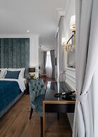 Praxitelous Luxury Suites