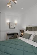 Praxitelous Luxury Suites