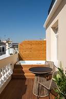 Praxitelous Luxury Suites