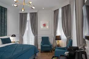 Praxitelous Luxury Suites