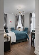 Praxitelous Luxury Suites