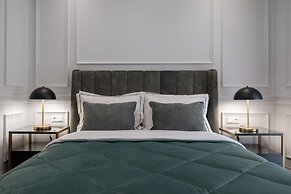 Praxitelous Luxury Suites