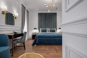 Praxitelous Luxury Suites