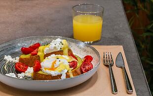 Praxitelous Luxury Suites