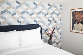 Bob W Commercial House