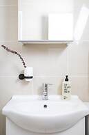 Bob W Commercial House