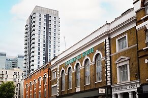 Bob W Commercial House