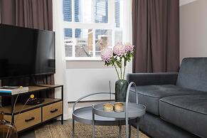 Bob W Commercial House