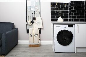 Bob W Commercial House