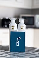 Bob W Commercial House