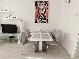 Ana Center Apartment in the Center of Split City