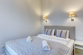 Indygo Apartments by Renters