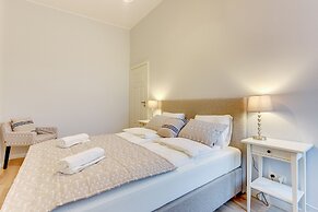 Indygo Apartments by Renters