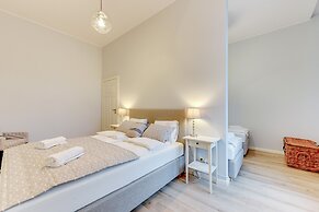 Indygo Apartments by Renters