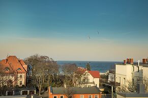 Sky and Sea Apartment by Renters