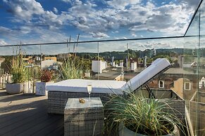 Sky and Sea Apartment by Renters