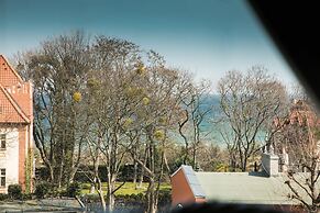 Sky and Sea Apartment by Renters