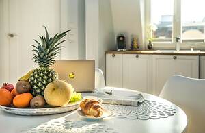 Sky and Sea Apartment by Renters