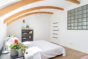 Lumina stylish apartments in the center