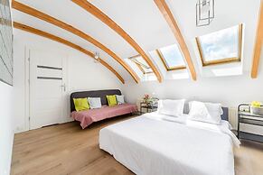 Lumina stylish apartments in the center