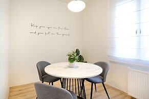 Eos Residence