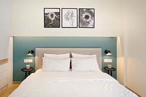 Eos Residence