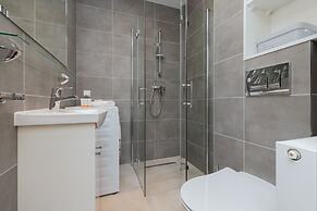 Berka Joselewicza Apartment by Renters