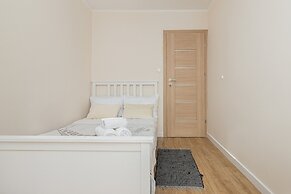 Berka Joselewicza Apartment by Renters