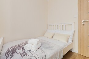 Berka Joselewicza Apartment by Renters