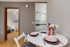 Malczewskiego Apartment by Renters